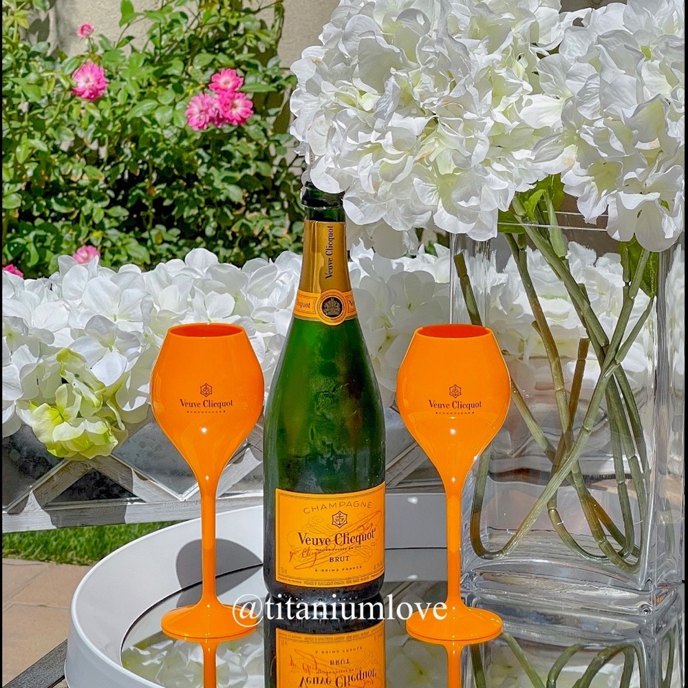 Veuve Clicquot acrylic glasses Set of 2